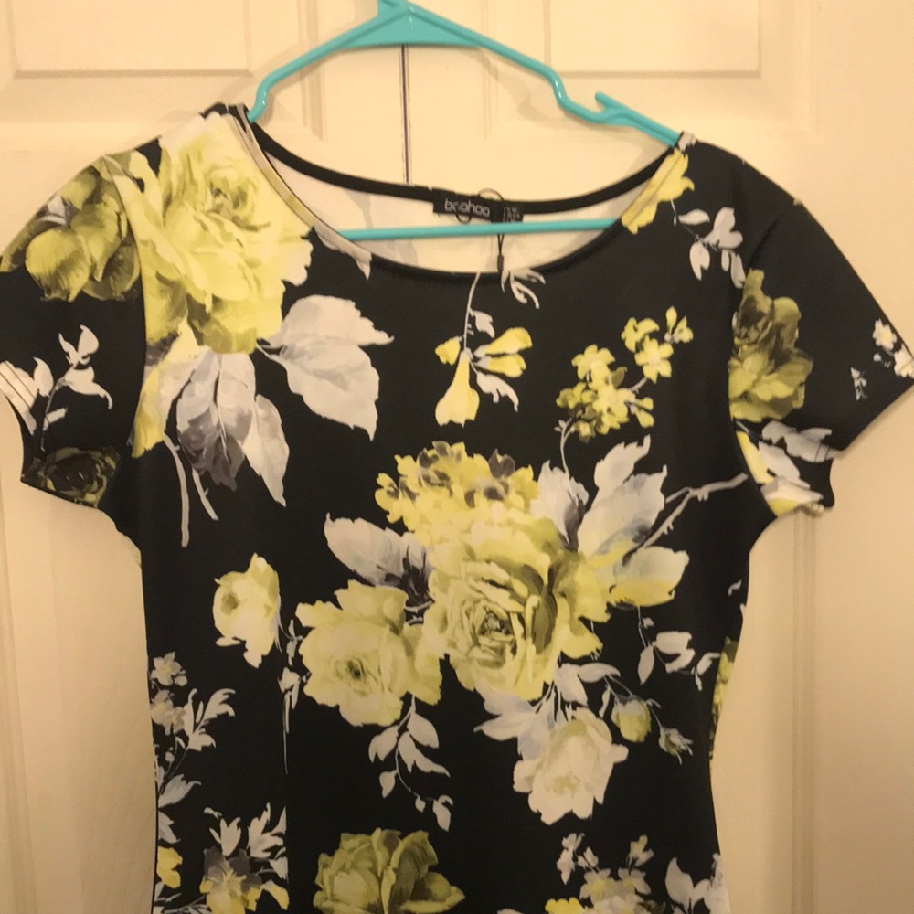 🎉 4/$20 Floral bodycon dress